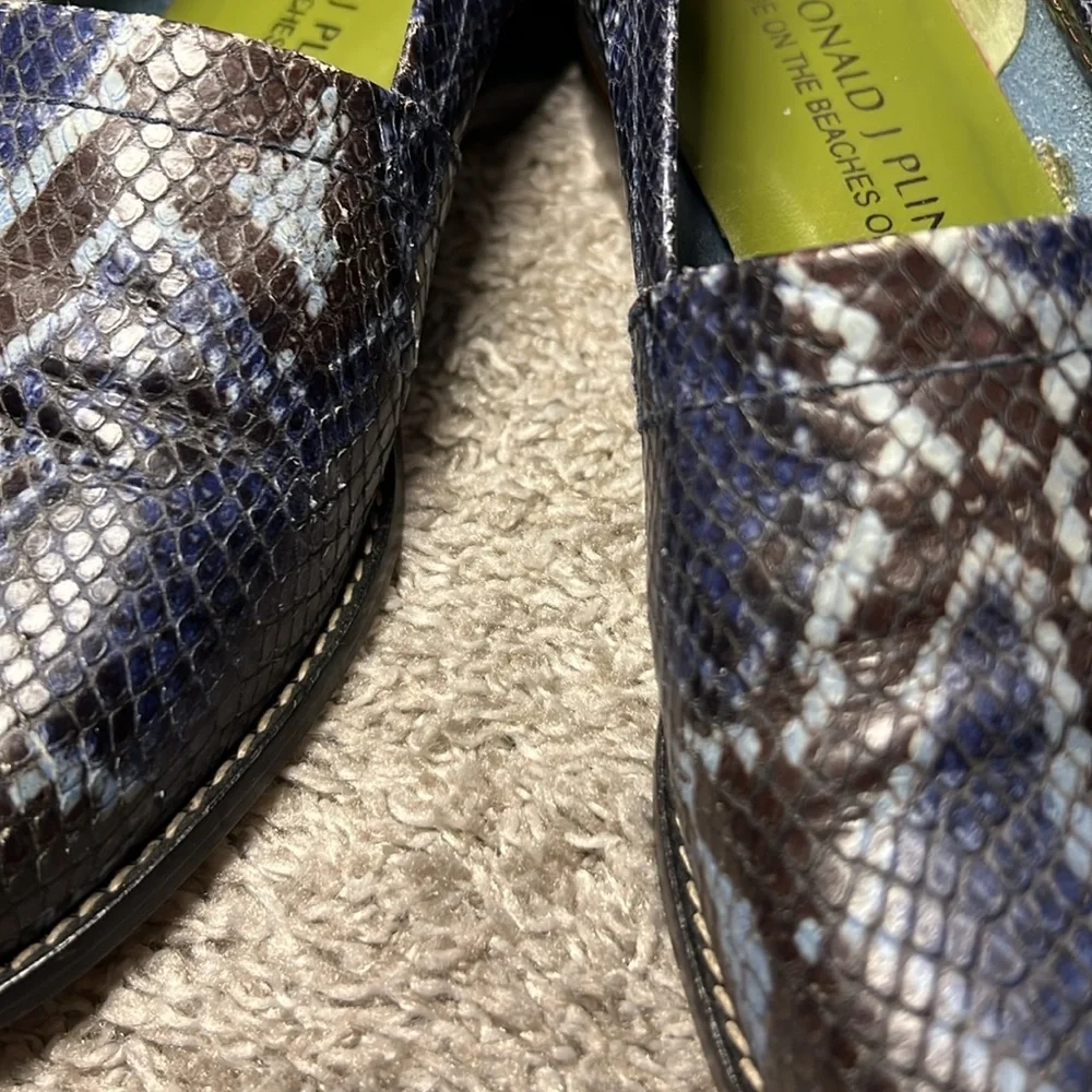 Women’s Donald J Pliner brown leather‎ loafers Snakeskin 5.5 51/2 Flats Comfy
